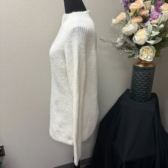 Liz Claiborne Cream Mock Neck Sweater L | Soft Rib Knit Cozy Winter Pullover - Picture 2 of 7
